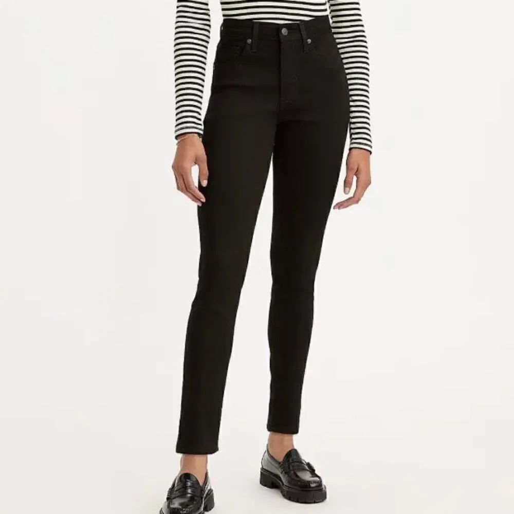 Levi’s 721 high rise skinny jeans black wash size 33